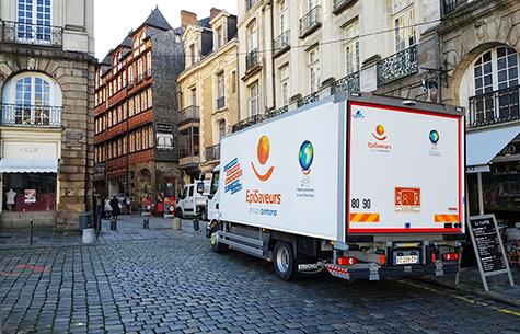 camion électrique dans les rues de Rennes